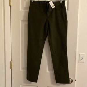 Banana Republic straight leg Pants New with tagsSize 2 Dark Olive